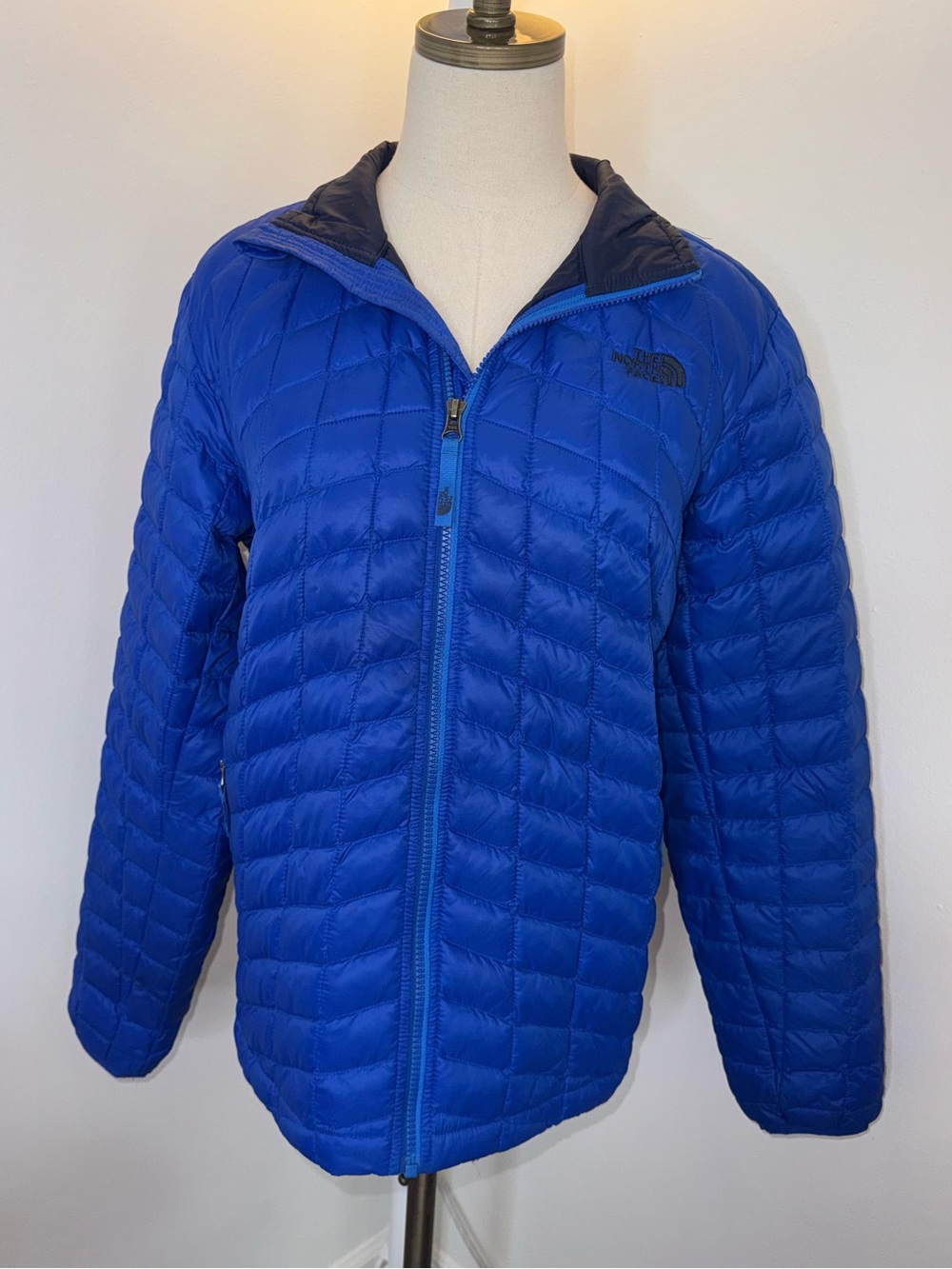 The North Face Boy’s XL (18/20) Royal Blue Thermoball Jacket Quilted Coat